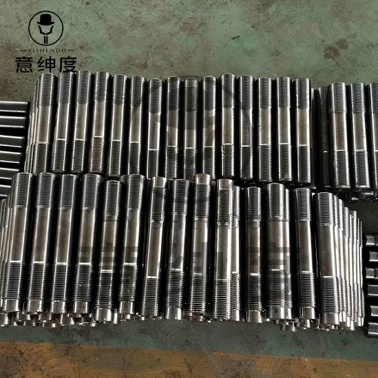 Stud Bolts with Heavy Hex Nuts for Oil & Gas Applications